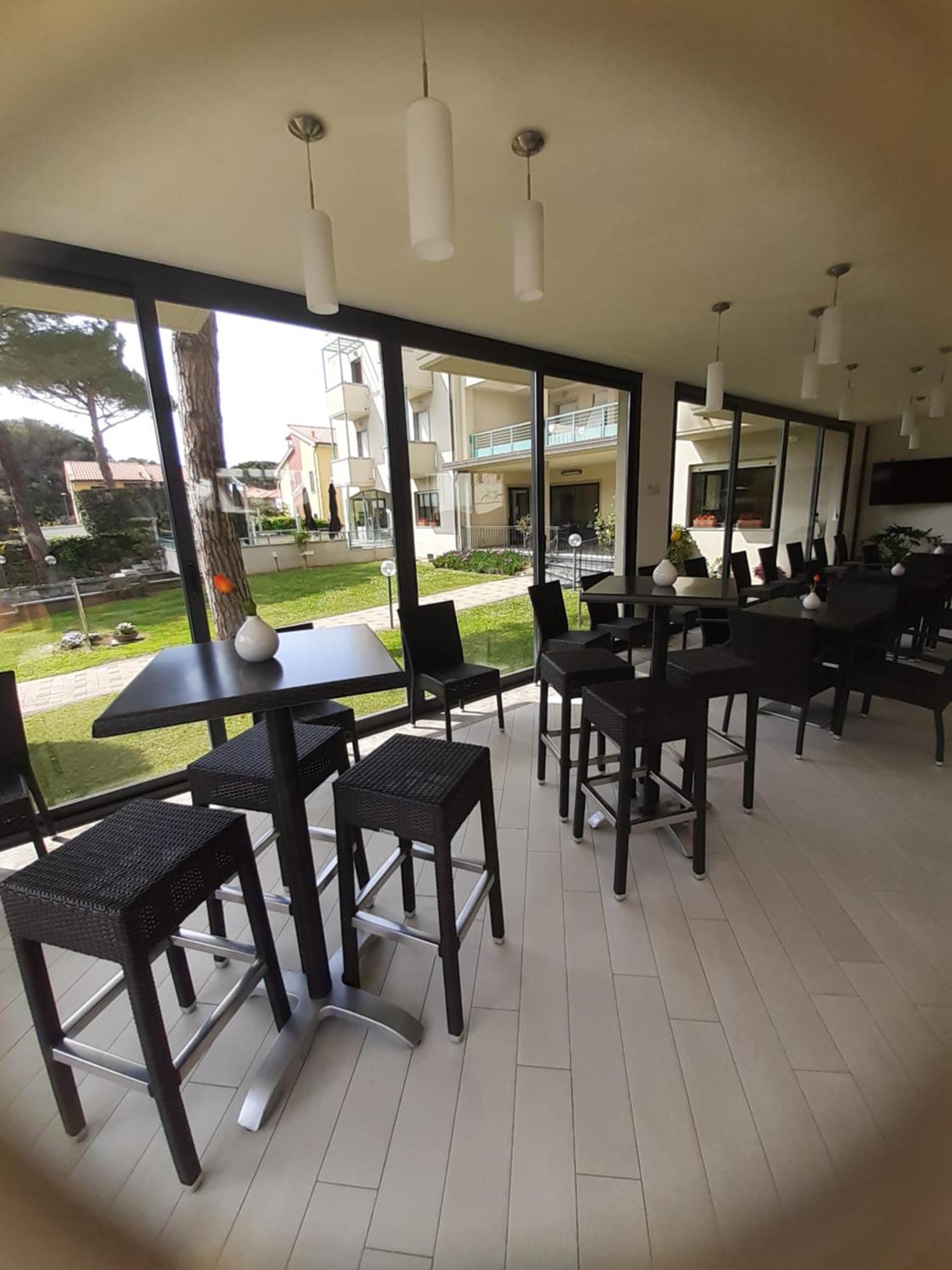 Hotel Flora Marina Di Bibbona Esterno foto